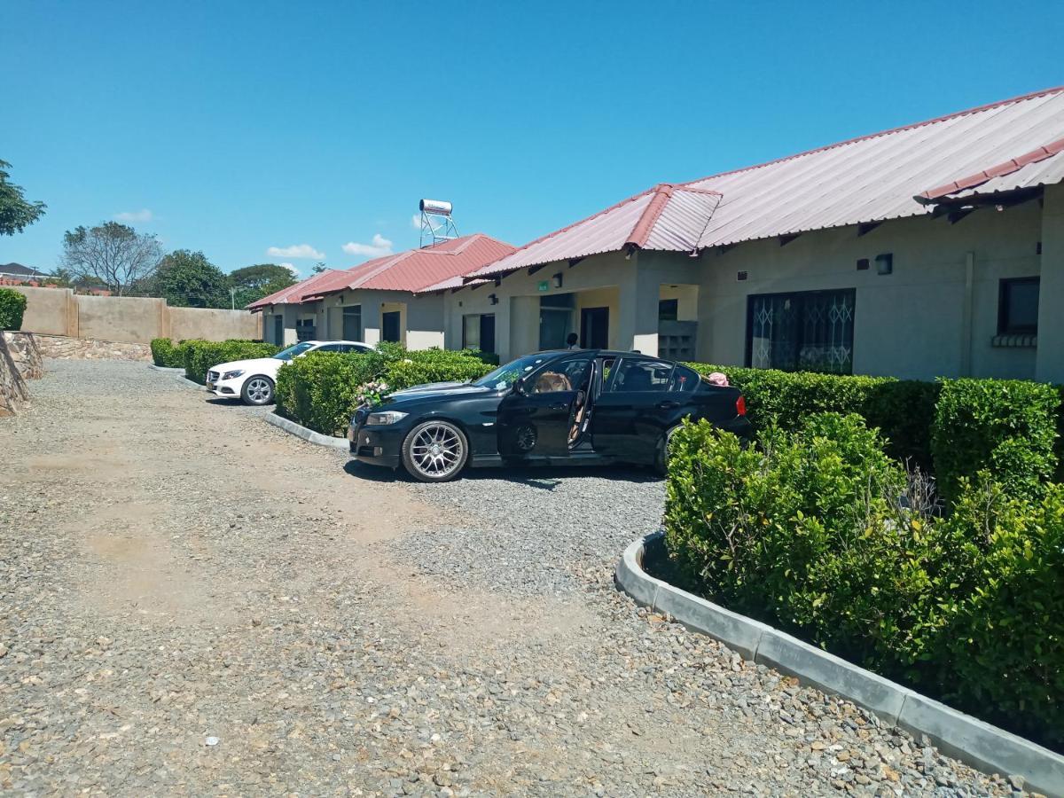 Douglas Lodge & Apartments Lilongwe Exterior foto